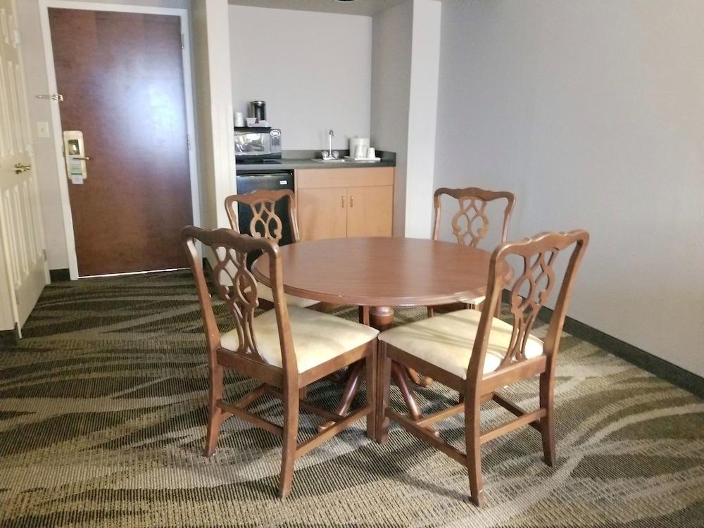 Wingate By Wyndham Raleigh Durham / Airport Otel Dış mekan fotoğraf