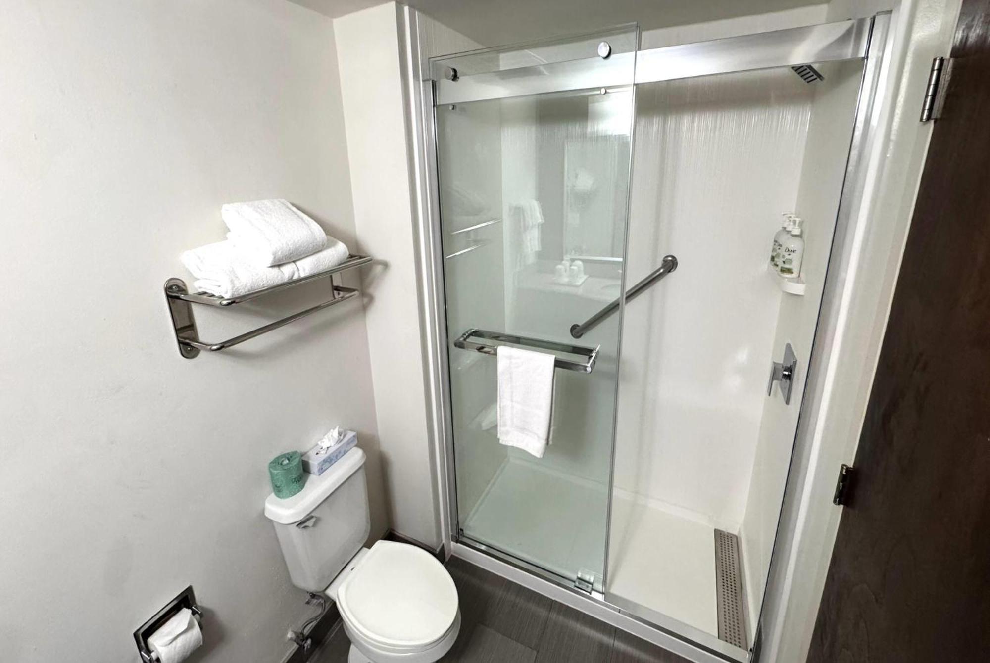 Wingate By Wyndham Raleigh Durham / Airport Otel Dış mekan fotoğraf