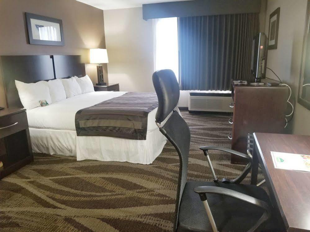 Wingate By Wyndham Raleigh Durham / Airport Otel Dış mekan fotoğraf